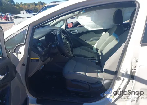 2015 Kia Forte Lx z USA, uszkodzony, nr VIN KNAFK4A60F5407887